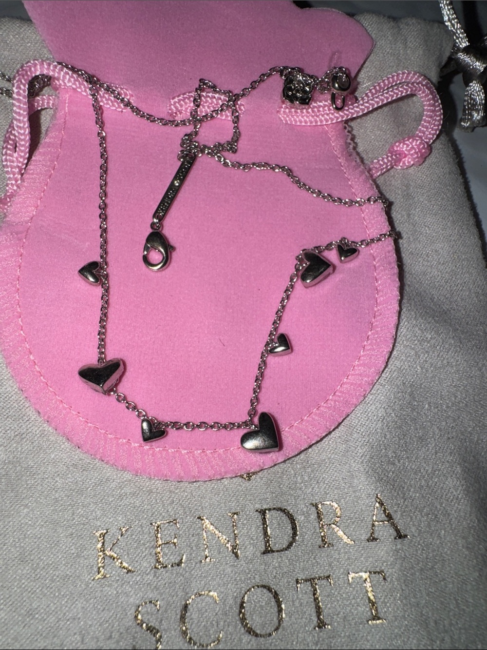 Kendra Scott Silver Heart Link Necklace with Pink Pouch